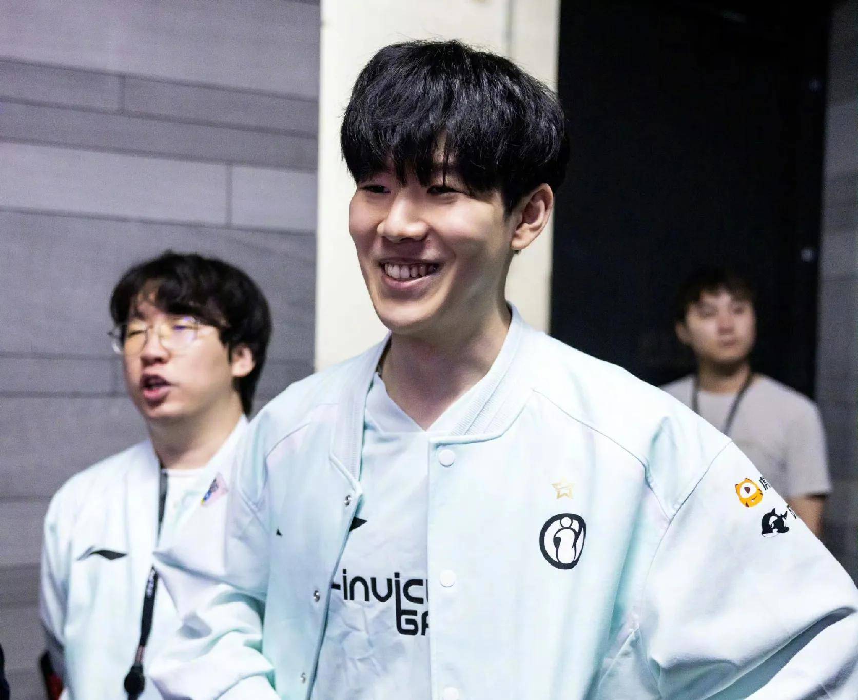 以下是现代 以下是现代